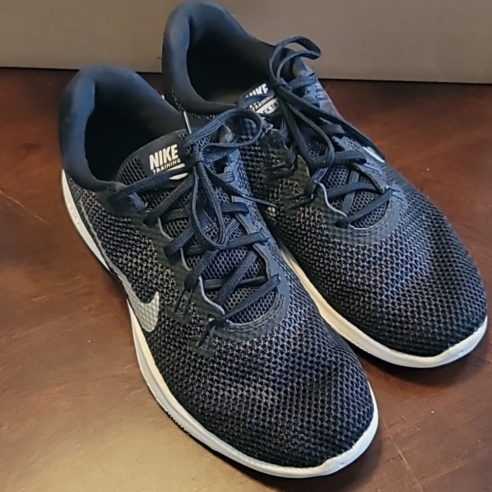Nike training,  Flex TR7, color Black, size women 9.